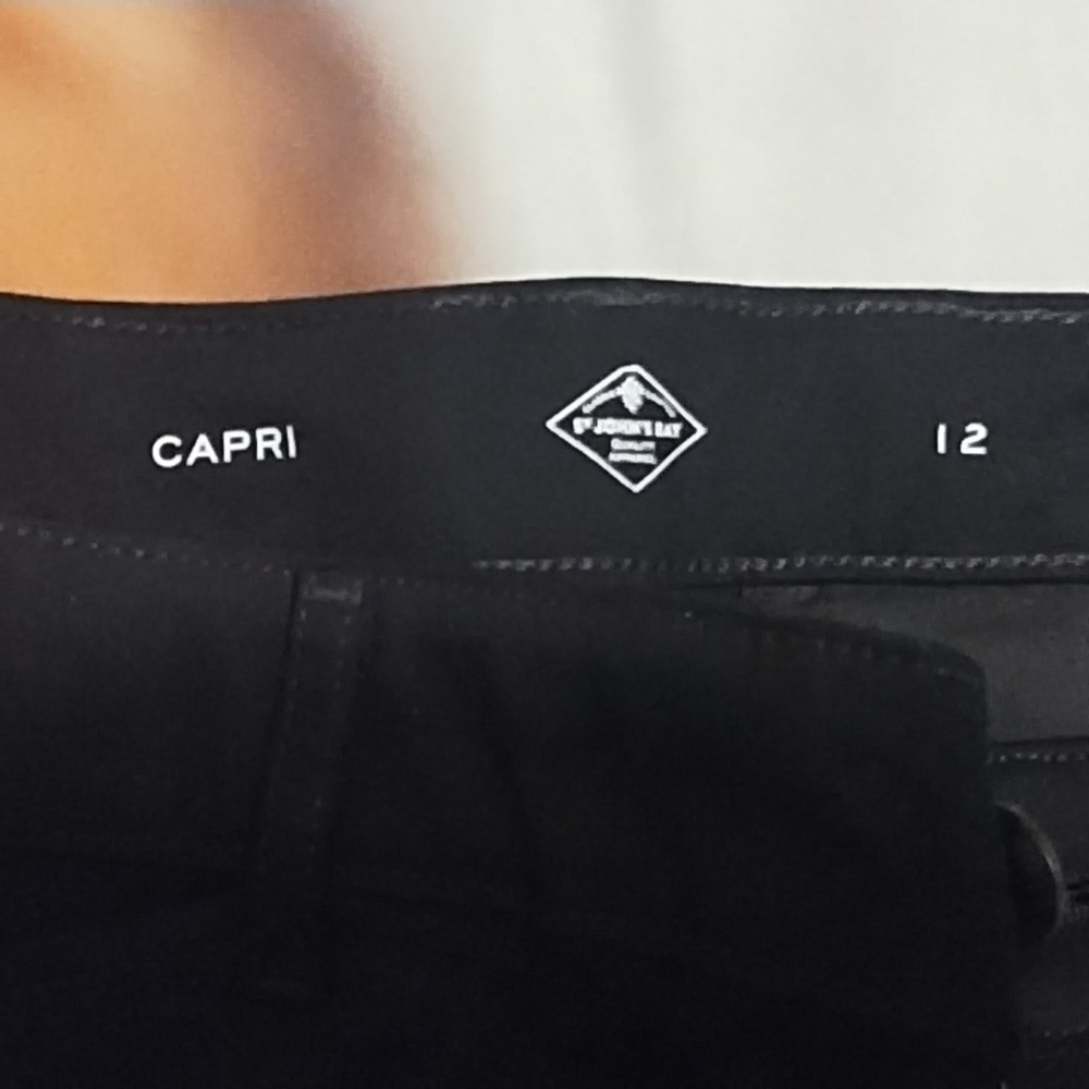 Capri Pants Set - Picture 2 of 6